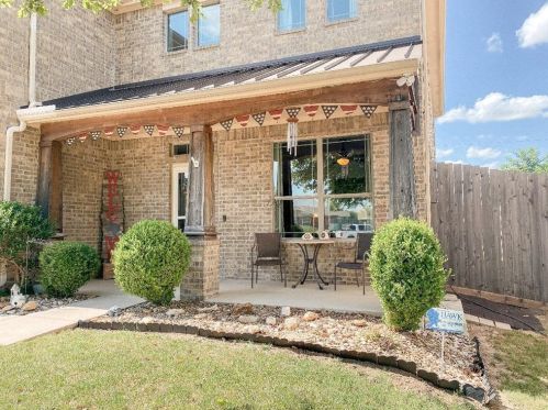6460 Spring Ranch Dr, Fort Worth, TX 76179-7771