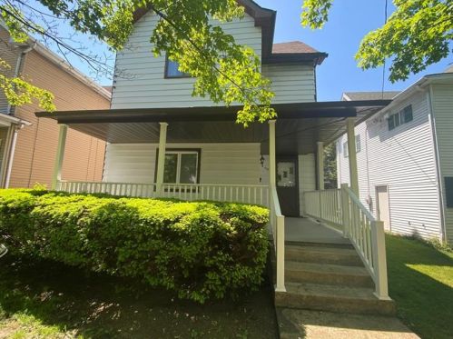520 Highland Ave, South Connellsville, PA 15425-2616