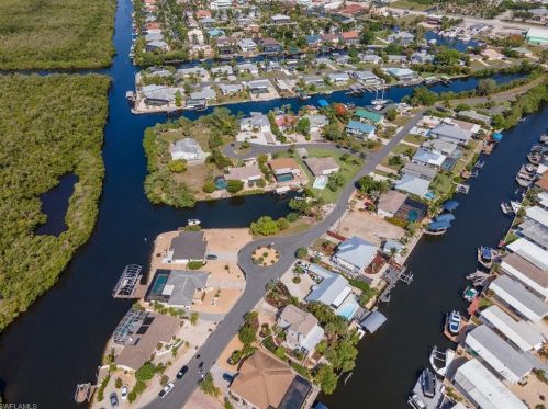 17841 Rebecca Ave, Fort Myers Beach FL  33931-3002 exterior