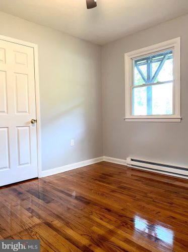 1 Old Barn Rd, Richmond National Battlefiel VA  22835-9008 exterior