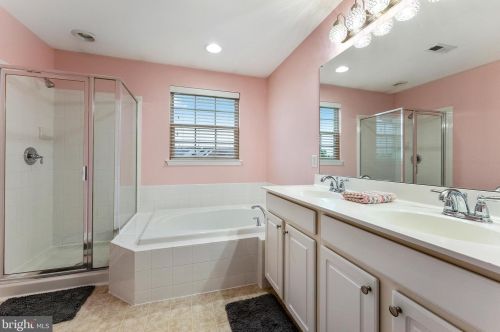 115 South Ave, Swedesboro NJ  08085-1693 exterior