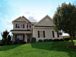 246 18th Ave, Hickory NC  28602-8995 exterior