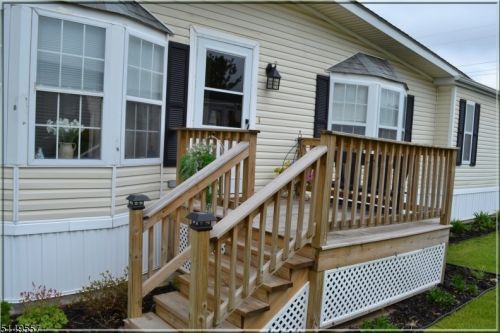 14 Caroline Dr, Belvidere NJ  07823-2849 exterior