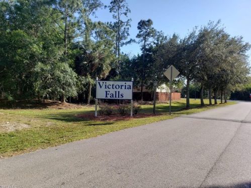 12119 Americus Ln, Naples, FL 34113-7917