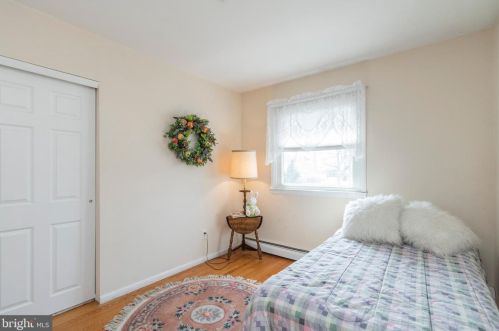 1640 Cavan Dr, Dresher PA  19025-1210 exterior