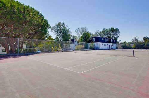 1910 Mount Vernon Ct, Mountain View CA  94040-2064 exterior