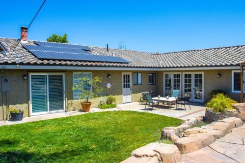 1341 Vallejo Way, Upland CA  91786-3164 exterior