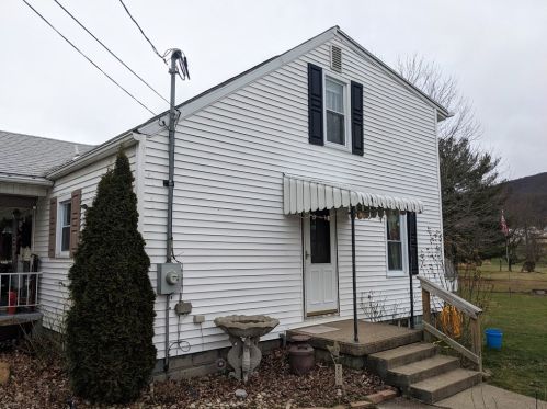 230 Woodstock Ave, Hopwood, PA 15445-2104