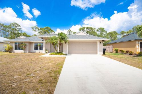 1581 Delos Ave, Fort Pierce, FL 34953-6176