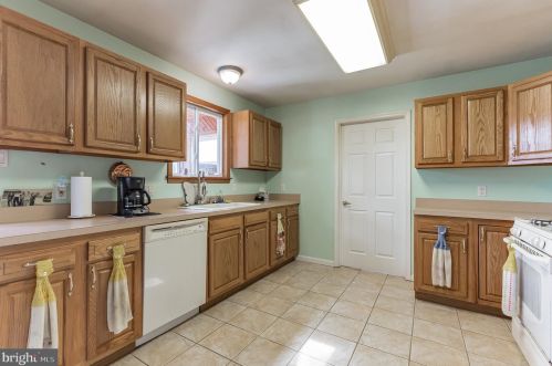 428 New Freedom Rd, Berlin Boro NJ  08009-9514 exterior