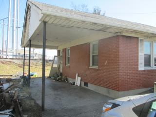 903 Hawkins Dr, Glendale, KY 42701-9049