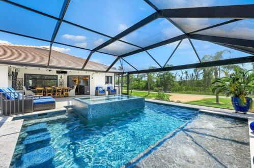 999 Valley Dr, Bonita Springs FL  34134-7438 exterior