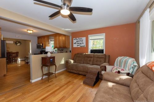 10 Phillips Rd, Norwich CT  06351-7009 exterior