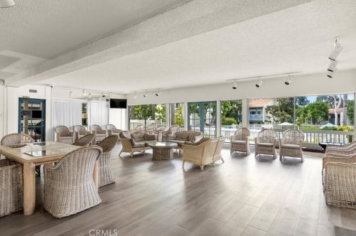 900 Camino Real, Redondo Beach CA  90277-4378 exterior