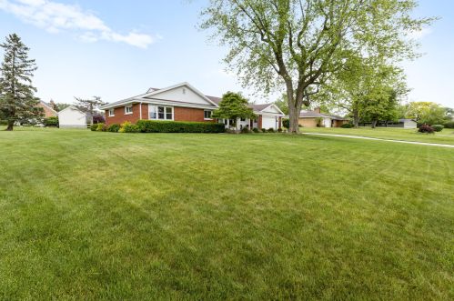 1128 Knowlton Rd, Bellefontaine OH  43311-2908 exterior