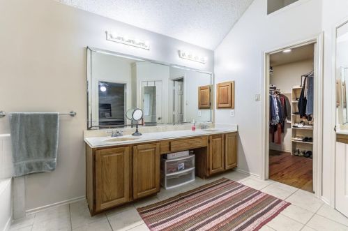 1500 Finley St, Cedar Hill TX 75104-4201 exterior