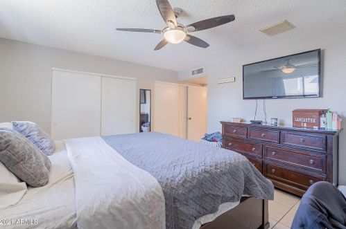 6319 Turquoise Ave, Glendale AZ 85302-1037 exterior