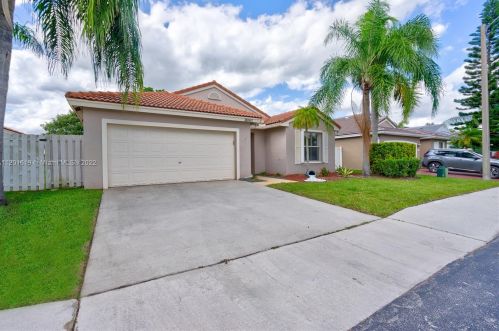 16565 10th St, Hollywood FL  33028-1466 exterior