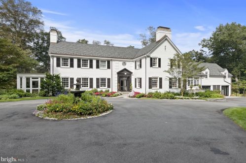 502 Twaddell Mill Rd, Wilmington, DE 19807-1234