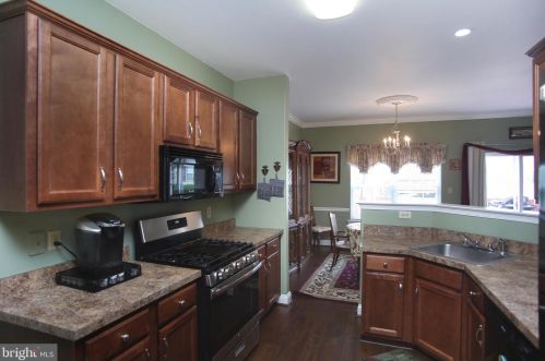 47 Barlow Dr, Souderton PA  18964-2276 exterior