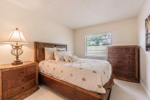 24100 Turtlerock Ct, Lutz FL  33559-6728 exterior