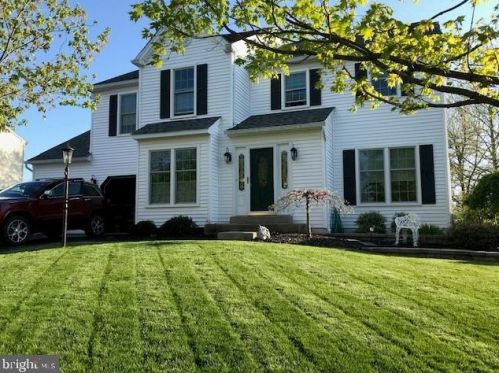 16 Old Dutch Way, Harleysville PA  19438-3080 exterior