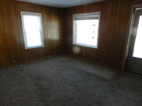758 Alfred St, Zanesville, OH 43701-5827
