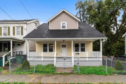 2750 Main St, New Hamburg NY  12590-1536 exterior
