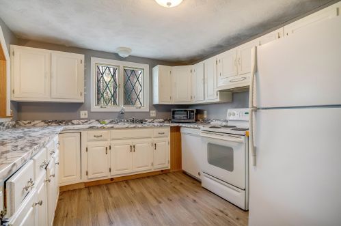 11 Stonewall Rd, Alton NH  03809-5149 exterior