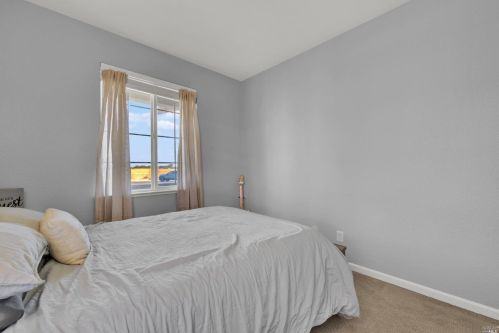 542 Twilight St, Vacaville CA  95688-8829 exterior