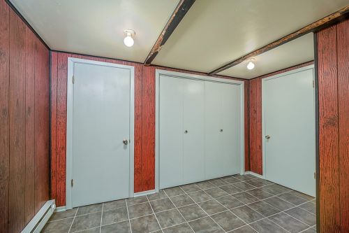 1702 Ridge Rd, Jeannette PA  15644-9794 exterior