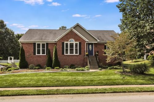 309 Comanche Rd, Shelbyville, KY 40065-1978