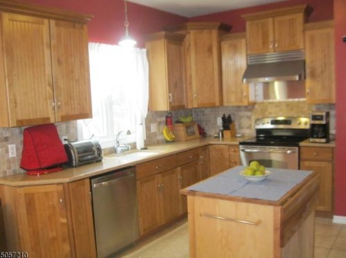 104 Haggerty Rd, Wantage NJ  07461-2707 exterior