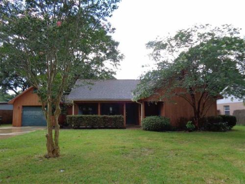 9995 Hummingbird Blvd, Pensacola, FL 32514-2709