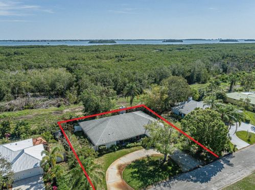 550 Forest Trl, Vero Beach, FL 32962-4648