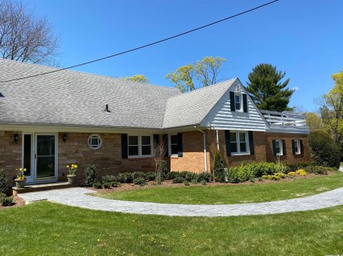 10 Old Westbury Rd, Westbury, NY 11568-1600