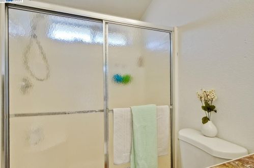 503 Willow Ave, Hayward CA  94541-2424 exterior