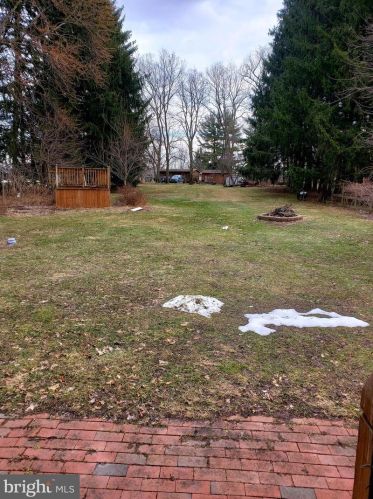 3017 Lisburn Rd, Navy Sup Dpt PA 17055-4825 exterior