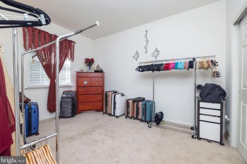 6 Chapman Ln, Bear DE  19701-6364 exterior