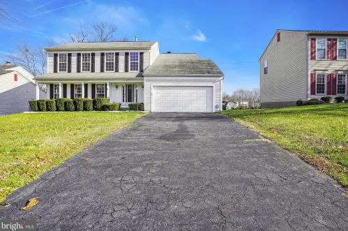13205 Mountain Ash Ct, Woodbridge, VA 22192-3809