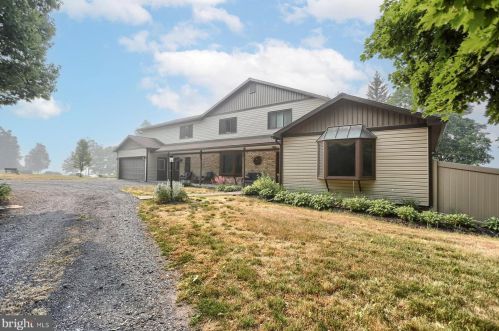 850 Mount Pleasant Rd, Water Gap, PA 17018-8002