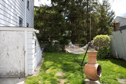 21 Hart St, Fall River MA 02724 exterior