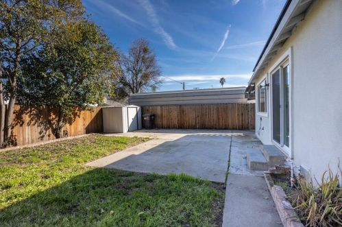 2014 Monticello Ave, Modesto CA  95350-2913 exterior