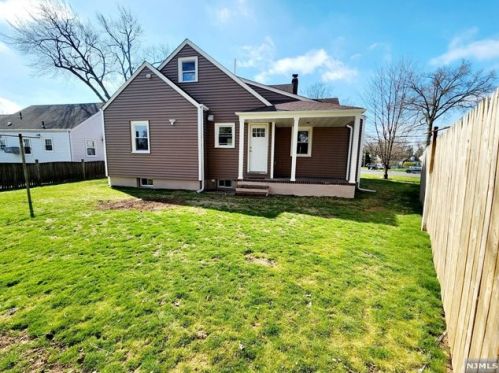 12 Lohmann Pl, Dumont NJ  07628-1520 exterior