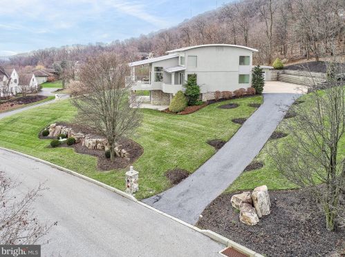 530 Halyard Way, West Enola, PA 17025-1329