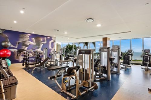 11125 Gulf Shore Dr, Naples FL  34108-1940 exterior