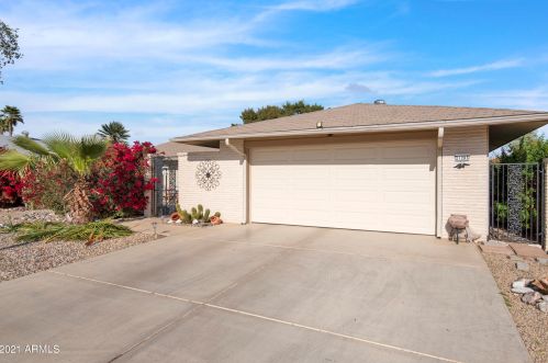 21203 124th Dr, Sun City, AZ 85375-1905