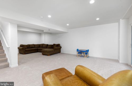 111 Eisentown Dr, Lovettsville VA  20180-8547 exterior