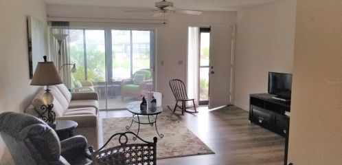 2815 Sherbrooke Ln, Palm Harbor, FL 34684-2542