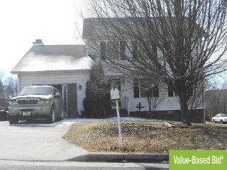 410 Mount Olive Dr, Greensboro, NC 27406-5953